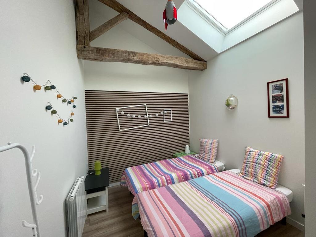 Gite De Charme - 3 Chambres, 5 Lits - De 4 A 7 Personnes Avanton Eksteriør bilde